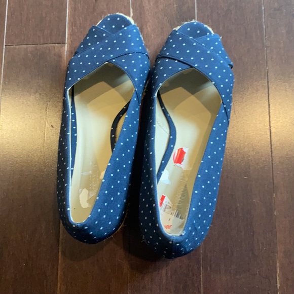 Jodie Navy Wedges - Picture 2 of 7